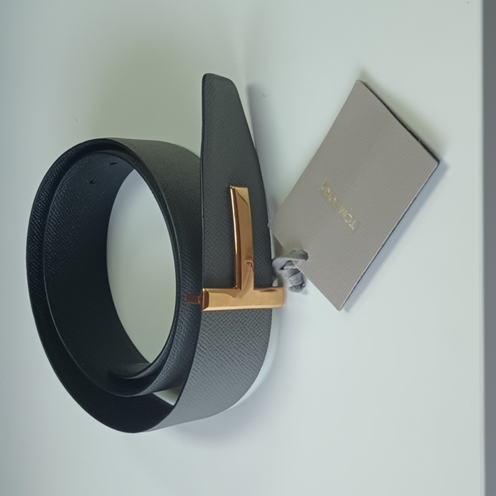 Tom Ford Men's 1.5" Reversible Leather Belt ash grey/black